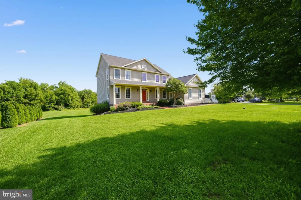 27 MCCOY LANE Carlisle, PA 17015