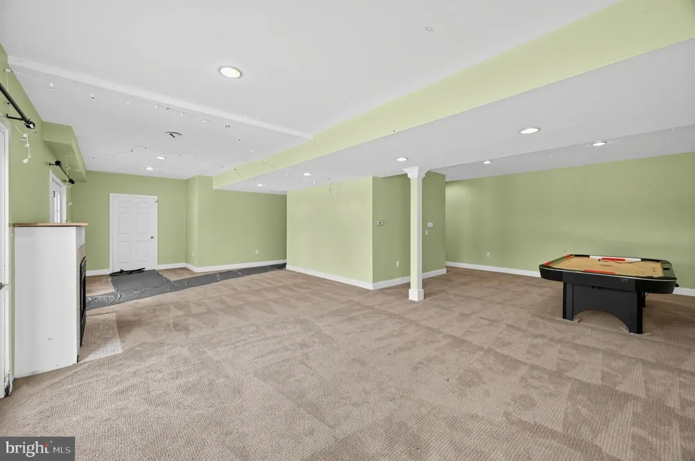 27 MCCOY LANE Carlisle, PA 17015