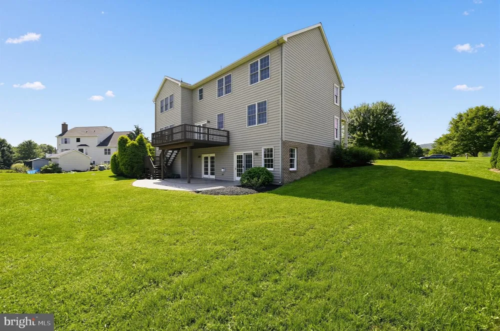27 MCCOY LANE Carlisle, PA 17015