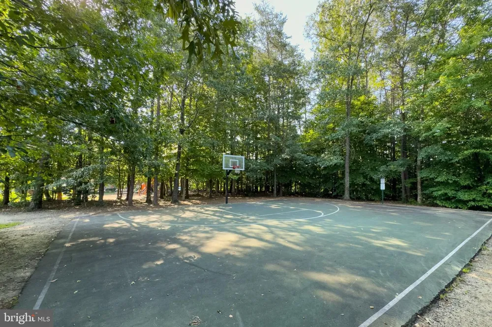 4759 CHARTER COURT Woodbridge, VA 22192