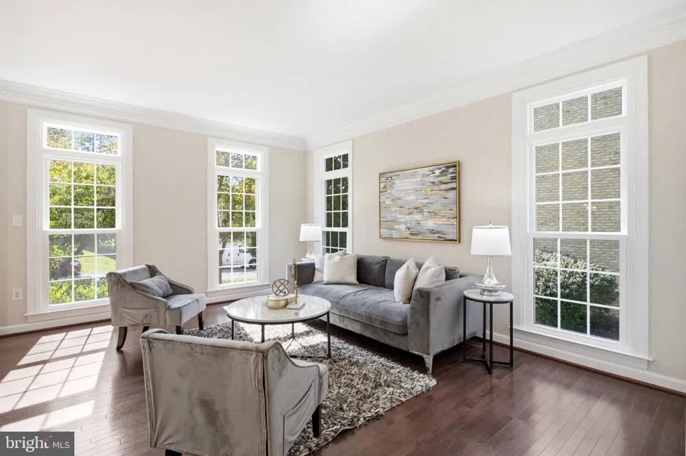 4759 CHARTER COURT Woodbridge, VA 22192
