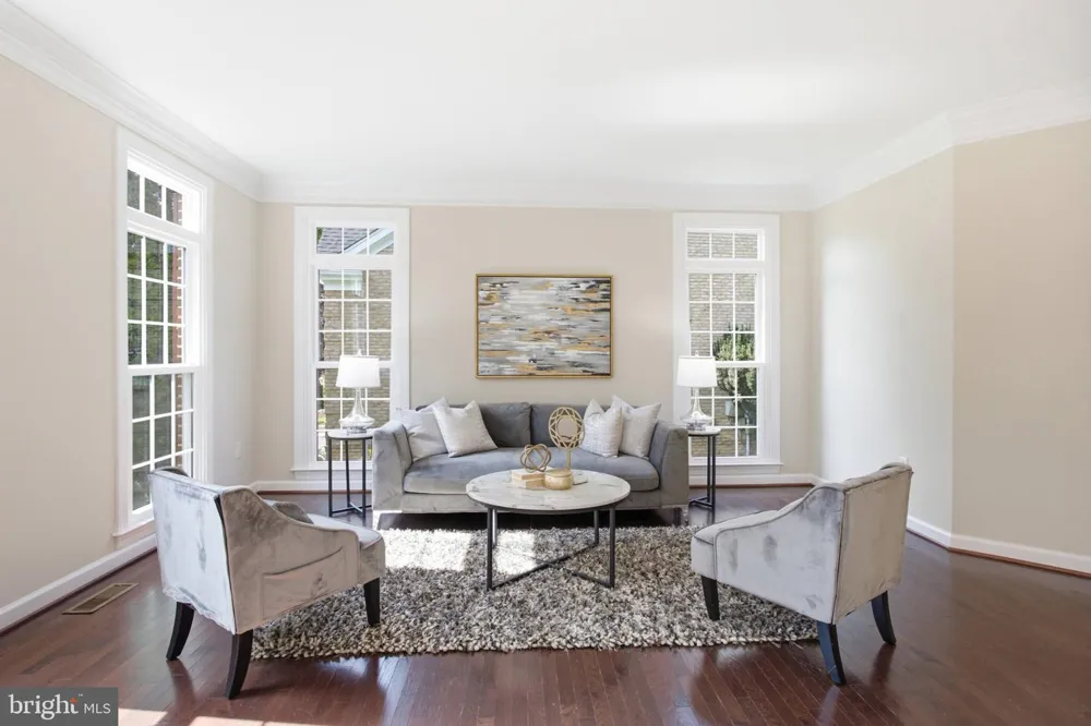 4759 CHARTER COURT Woodbridge, VA 22192
