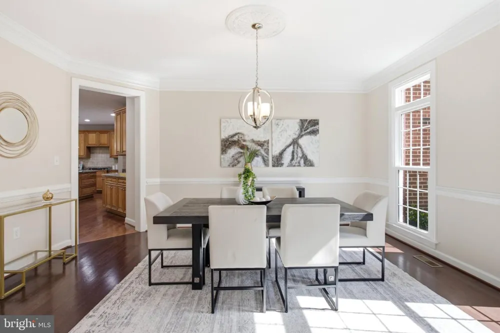 4759 CHARTER COURT Woodbridge, VA 22192