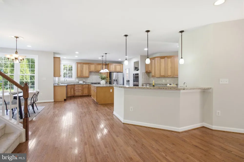 4759 CHARTER COURT Woodbridge, VA 22192