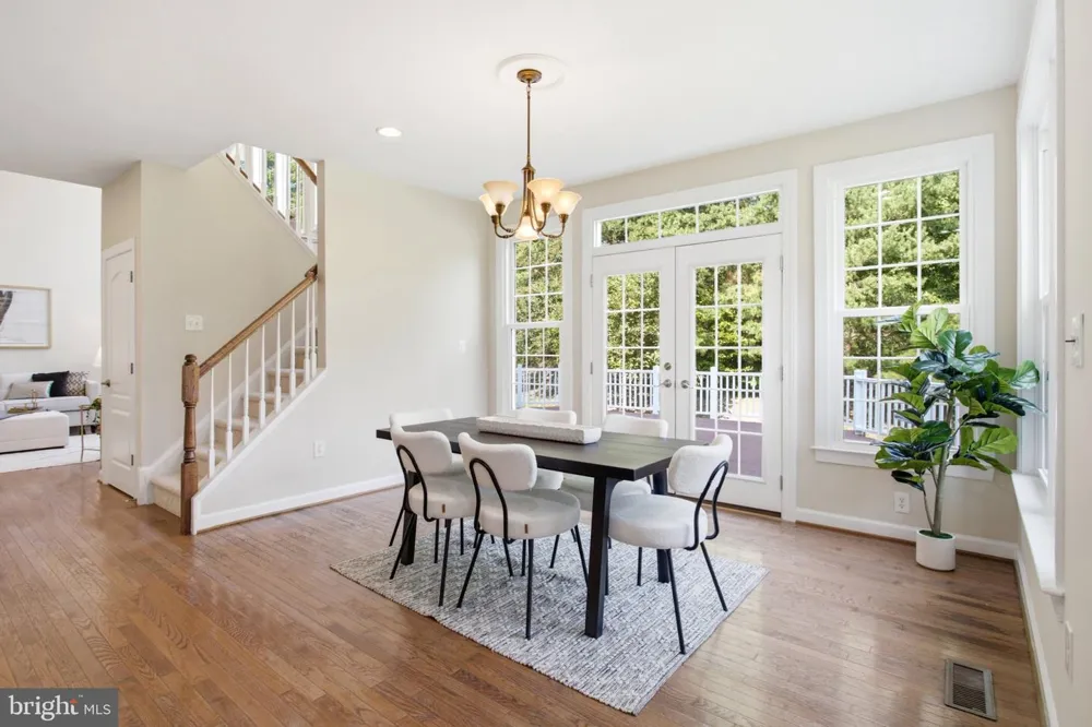 4759 CHARTER COURT Woodbridge, VA 22192