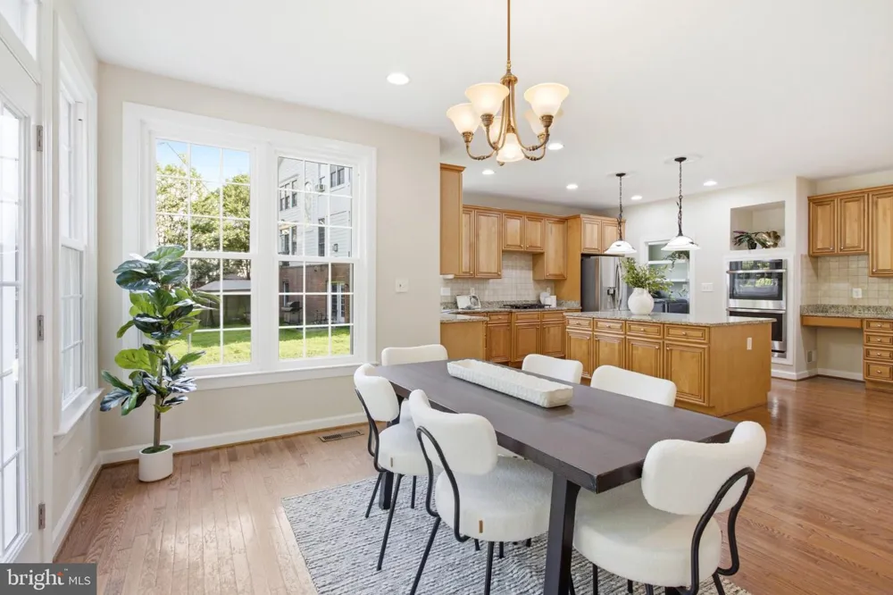 4759 CHARTER COURT Woodbridge, VA 22192