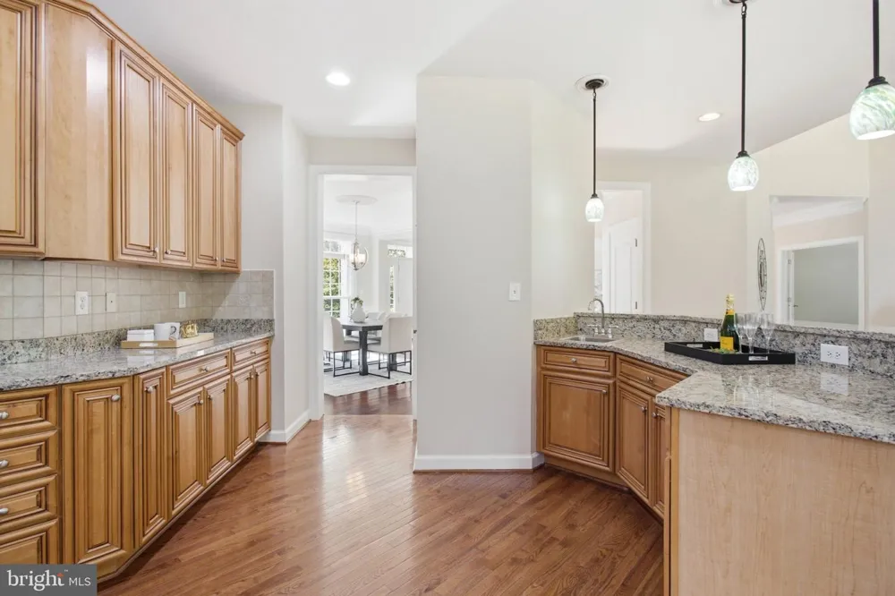 4759 CHARTER COURT Woodbridge, VA 22192