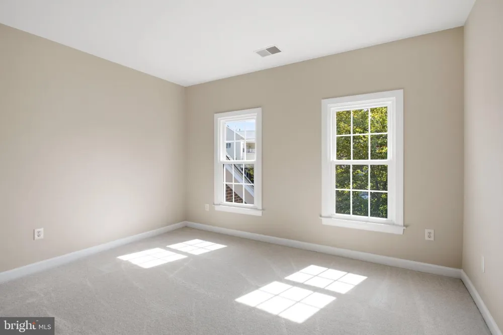 4759 CHARTER COURT Woodbridge, VA 22192