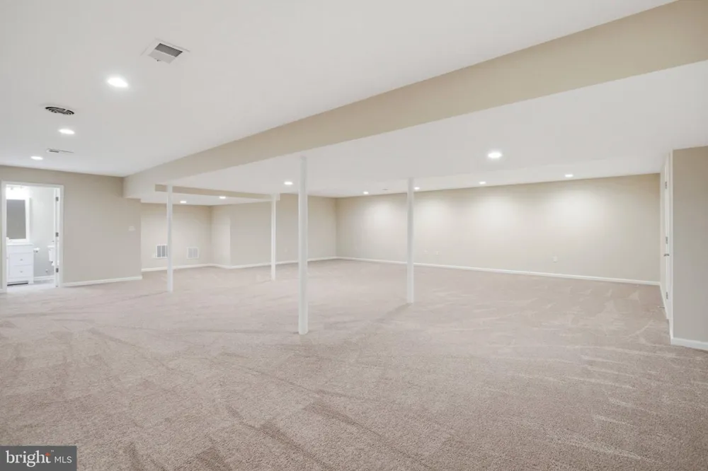 4759 CHARTER COURT Woodbridge, VA 22192
