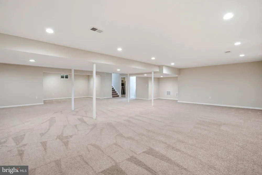 4759 CHARTER COURT Woodbridge, VA 22192