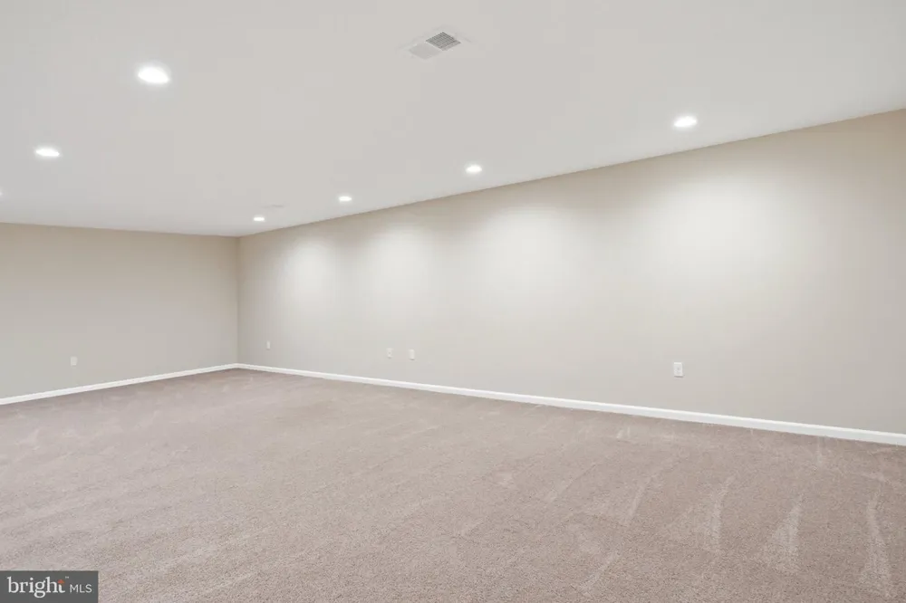 4759 CHARTER COURT Woodbridge, VA 22192