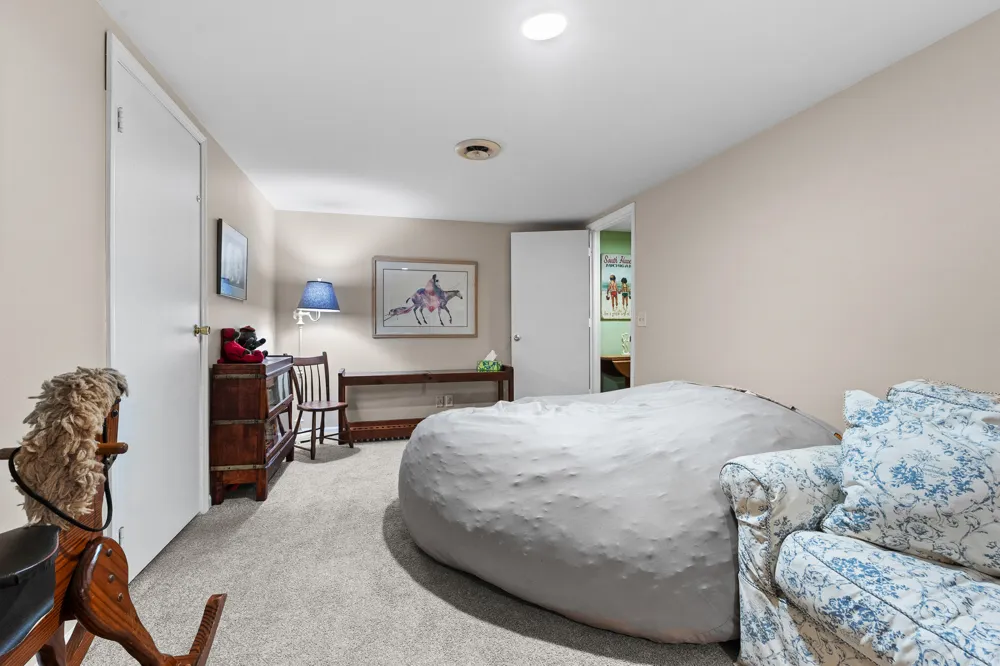 6585 San Gabriel Drive Kalamazoo, MI 49009