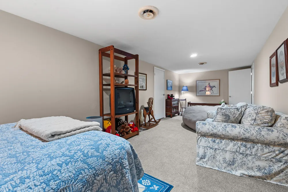 6585 San Gabriel Drive Kalamazoo, MI 49009