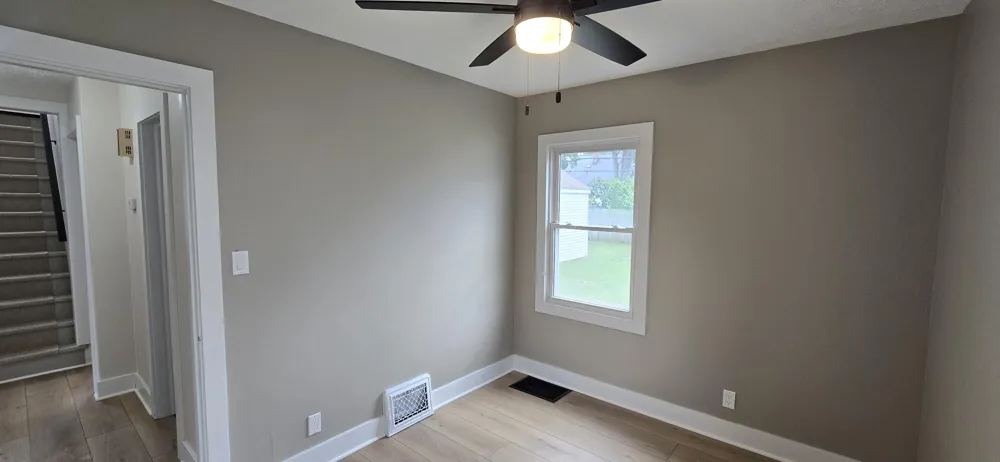 1349 W Summit Avenue Muskegon, MI 49441