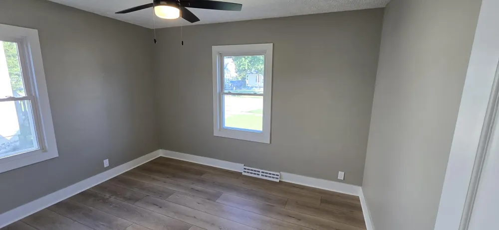 1349 W Summit Avenue Muskegon, MI 49441