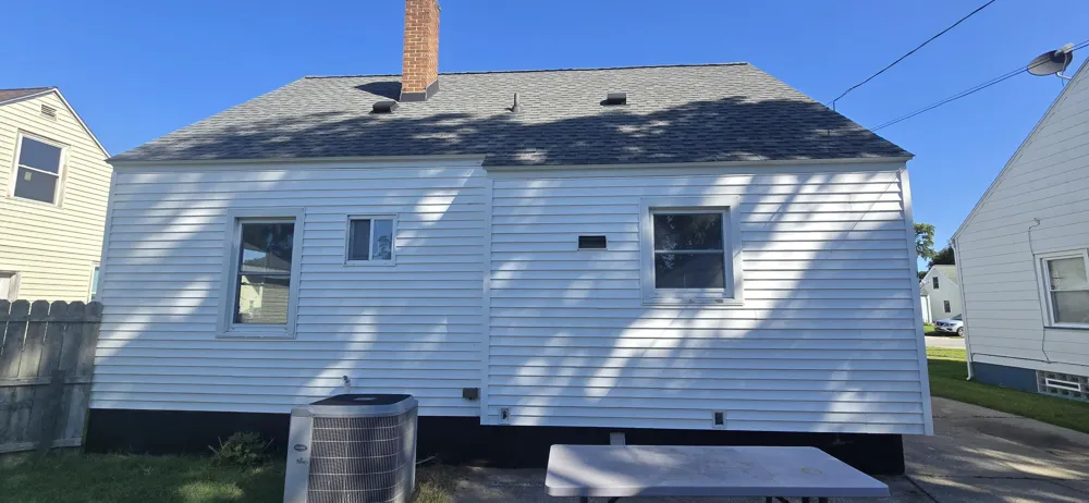 1349 W Summit Avenue Muskegon, MI 49441