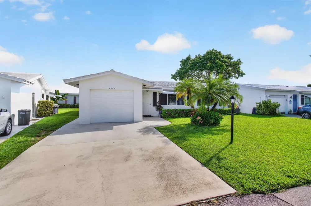2377 SW 8TH AVENUE Boynton Beach, FL 33426