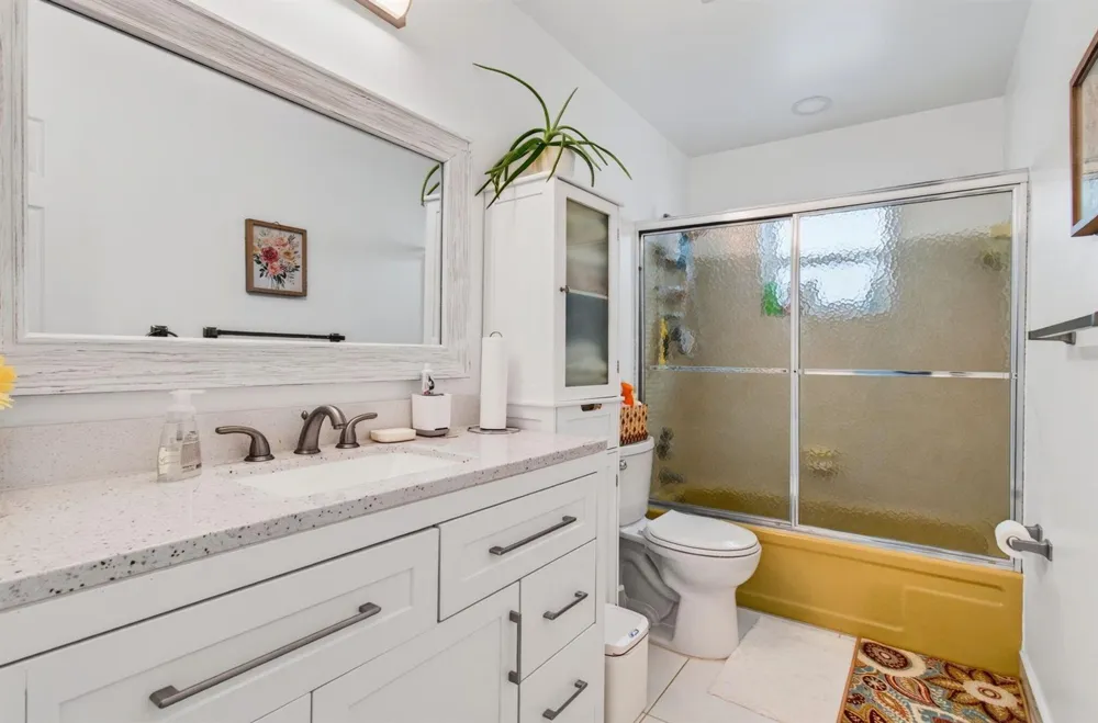 2377 SW 8TH AVENUE Boynton Beach, FL 33426