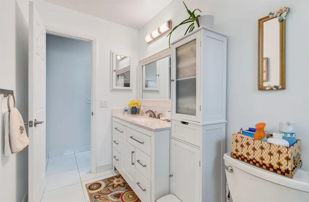 2377 SW 8TH AVENUE Boynton Beach, FL 33426