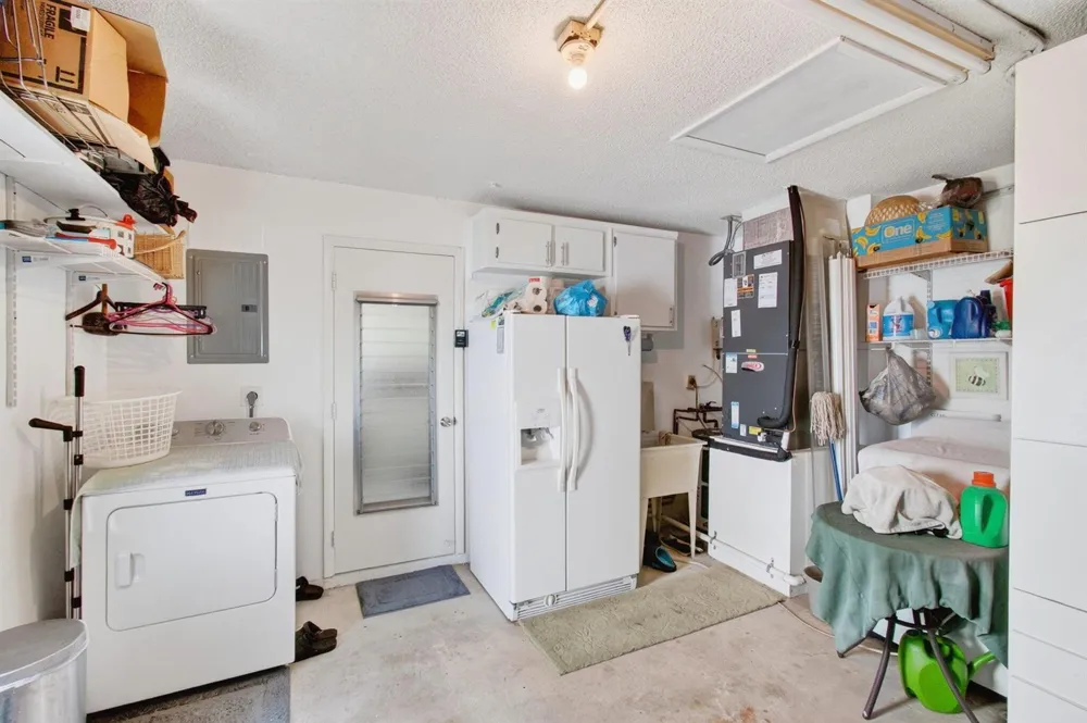 2377 SW 8TH AVENUE Boynton Beach, FL 33426