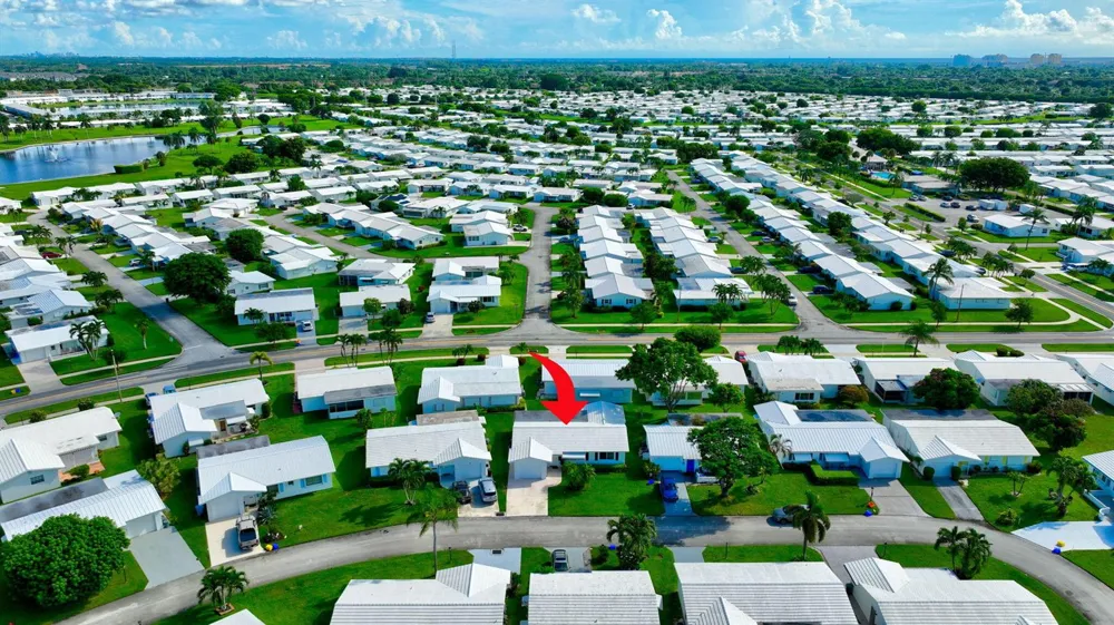 2377 SW 8TH AVENUE Boynton Beach, FL 33426