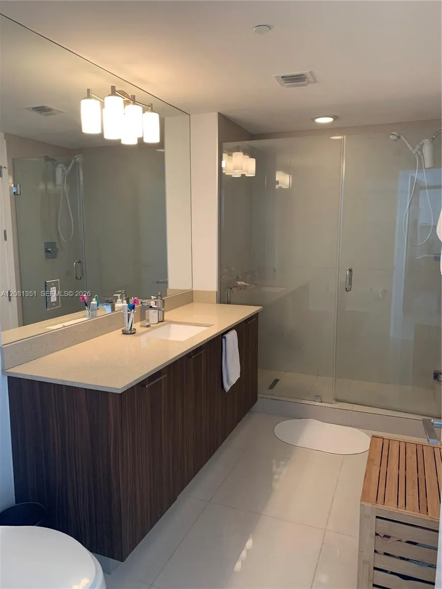 5252 NW 85th Ave #1409 Doral, FL 33166