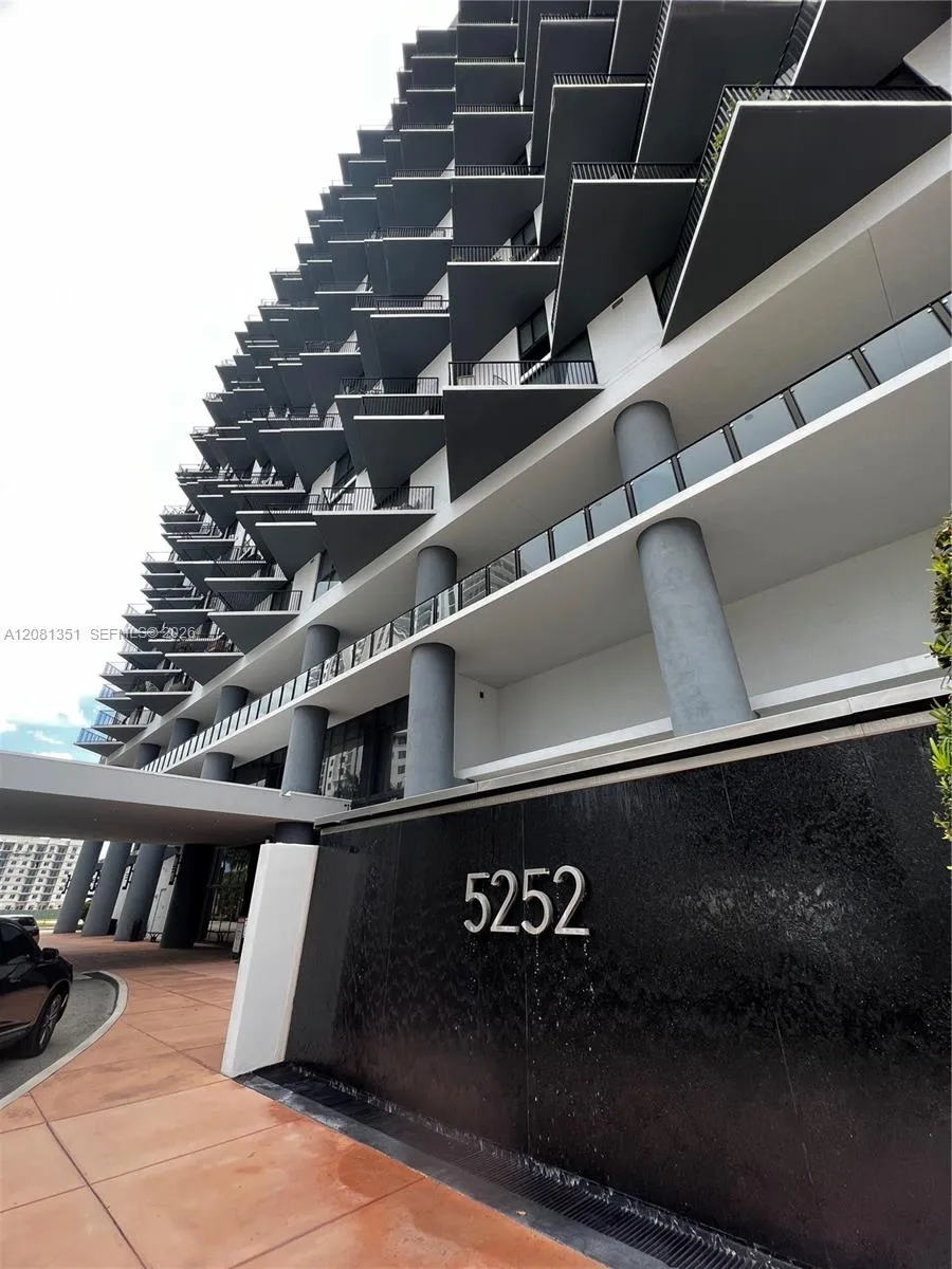 5252 NW 85th Ave #1409 Doral, FL 33166