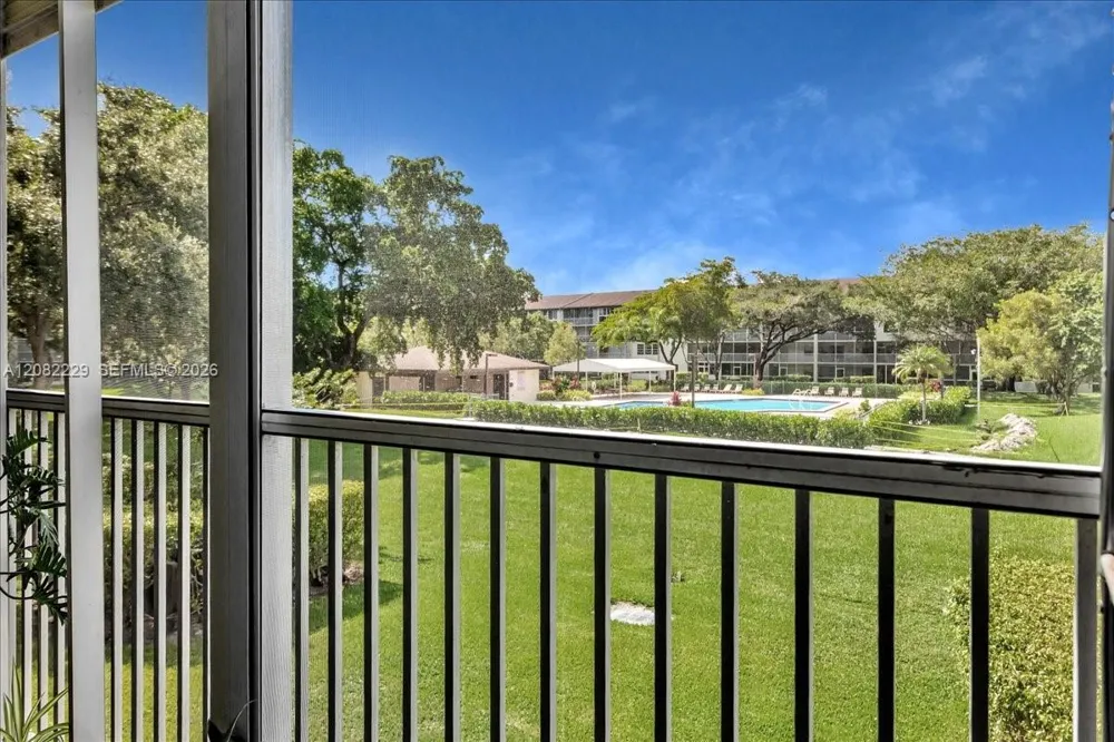 13250 SW 7th Ct #210L Pembroke Pines, FL 33027