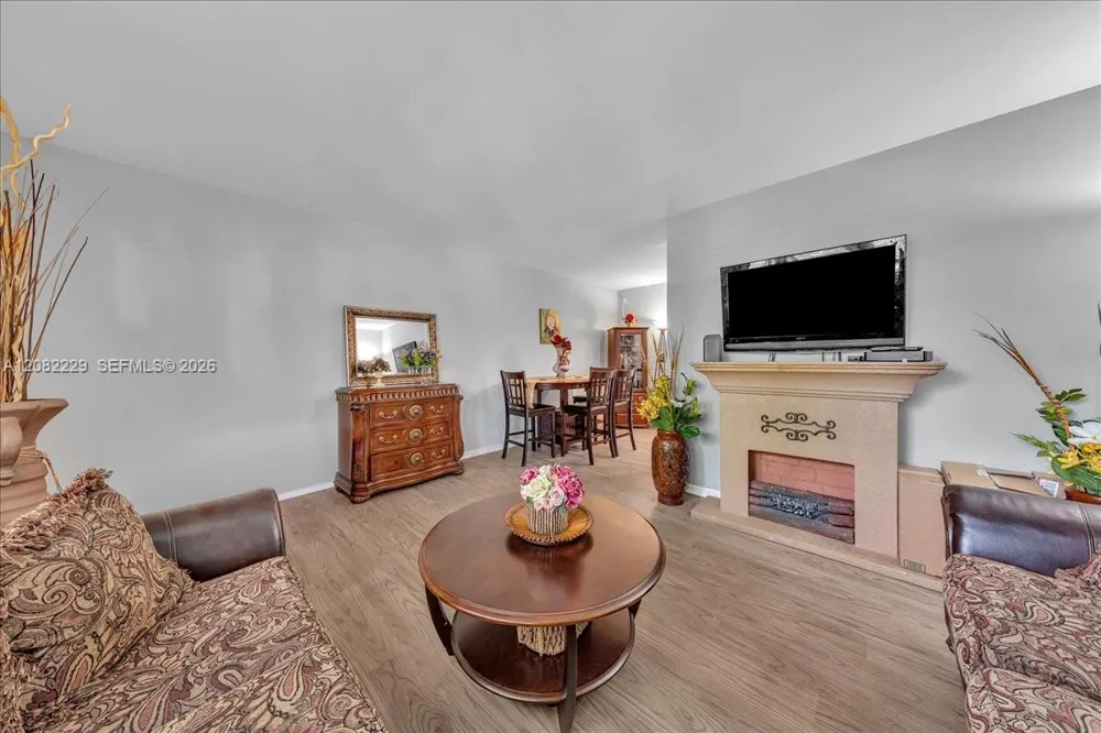 13250 SW 7th Ct #210L Pembroke Pines, FL 33027