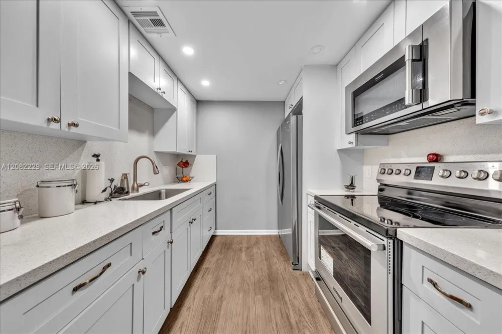 13250 SW 7th Ct #210L Pembroke Pines, FL 33027