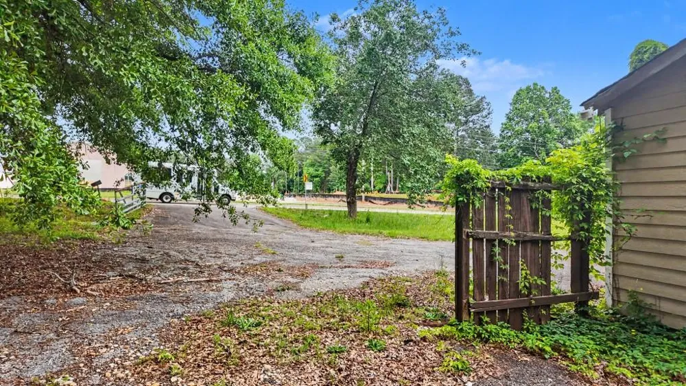 945 S Hairston Road Stone Mountain, GA 30088