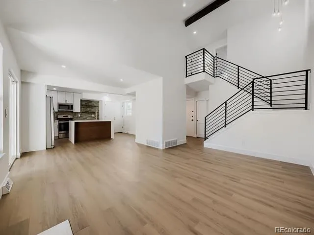 2813 S Xanadu Way Aurora, CO 80014