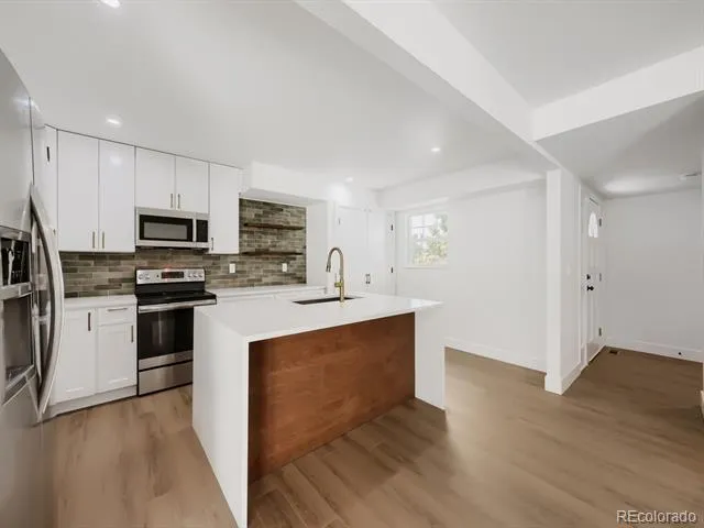 2813 S Xanadu Way Aurora, CO 80014