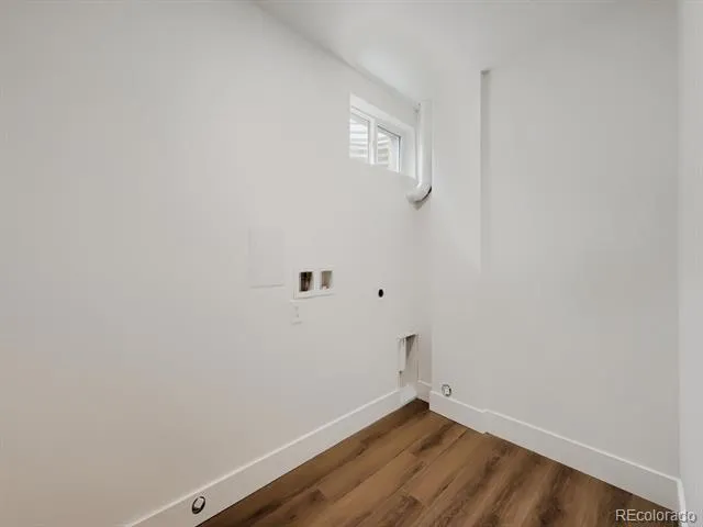 2813 S Xanadu Way Aurora, CO 80014