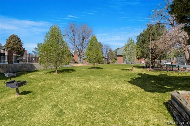3696 S Depew Street #303 Lakewood, CO 80235