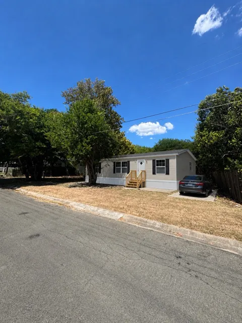 113 Bridle Trail