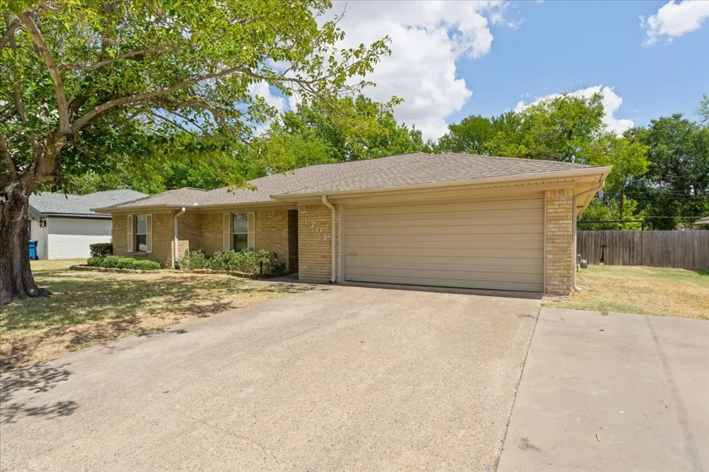 3201 Louis Avenue Corsicana, TX 75110