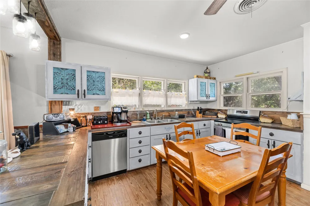 207 S Erath Meridian, TX 76665