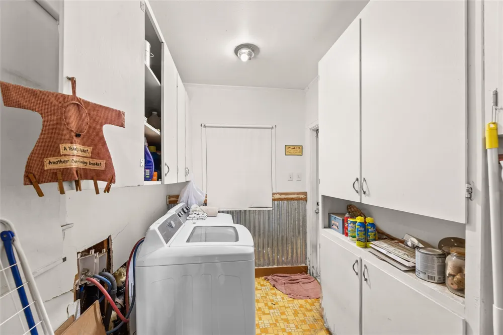 207 S Erath Meridian, TX 76665