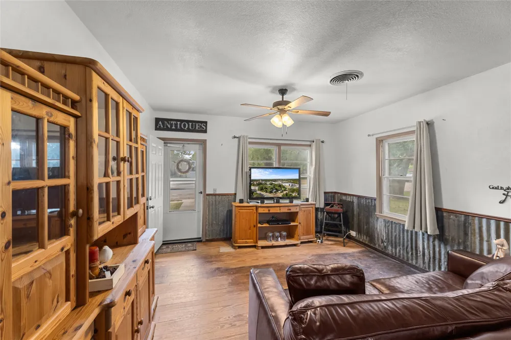 207 S Erath Meridian, TX 76665