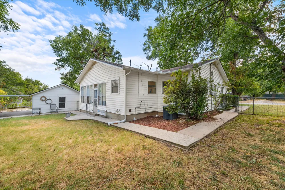 207 S Erath Meridian, TX 76665