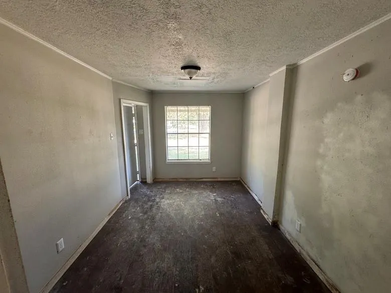 7818 Pin Oak Road Alvin, TX 77511