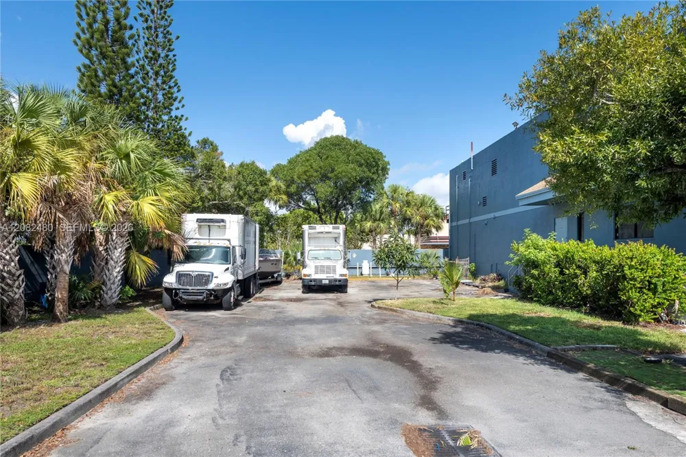 6575 Nova Dr Davie, FL 33317