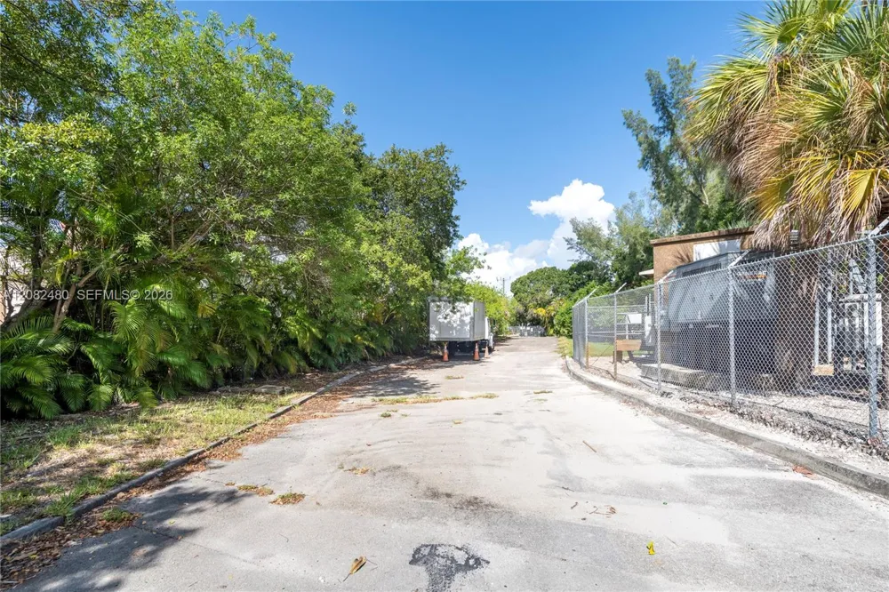 6575 Nova Dr Davie, FL 33317
