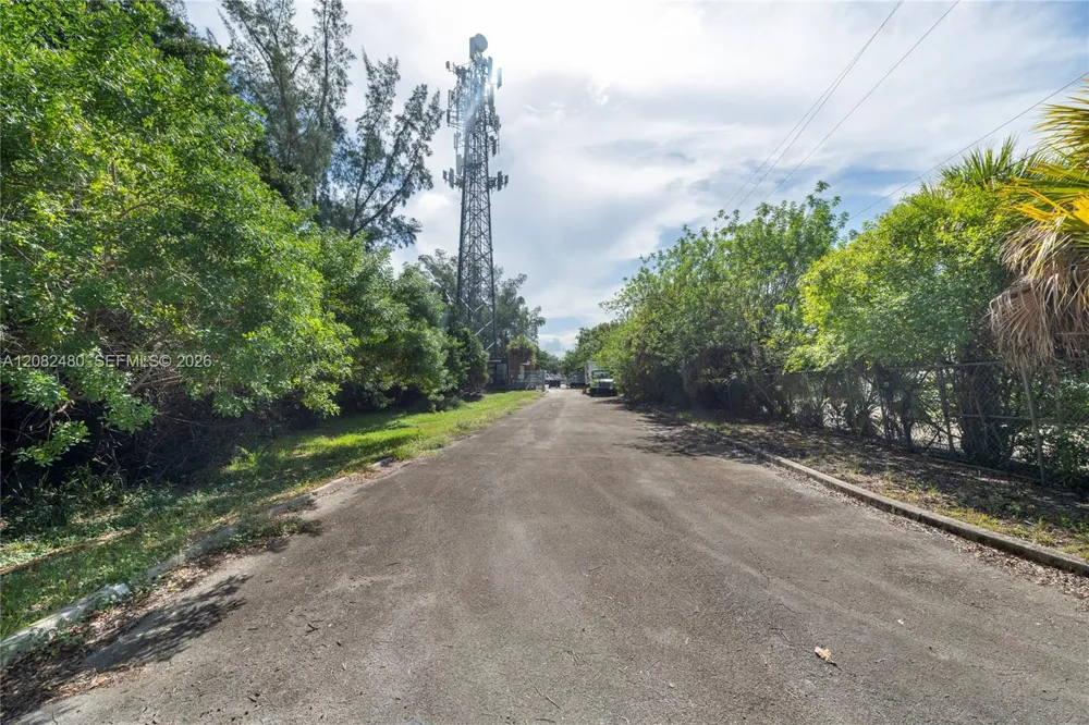6575 Nova Dr Davie, FL 33317