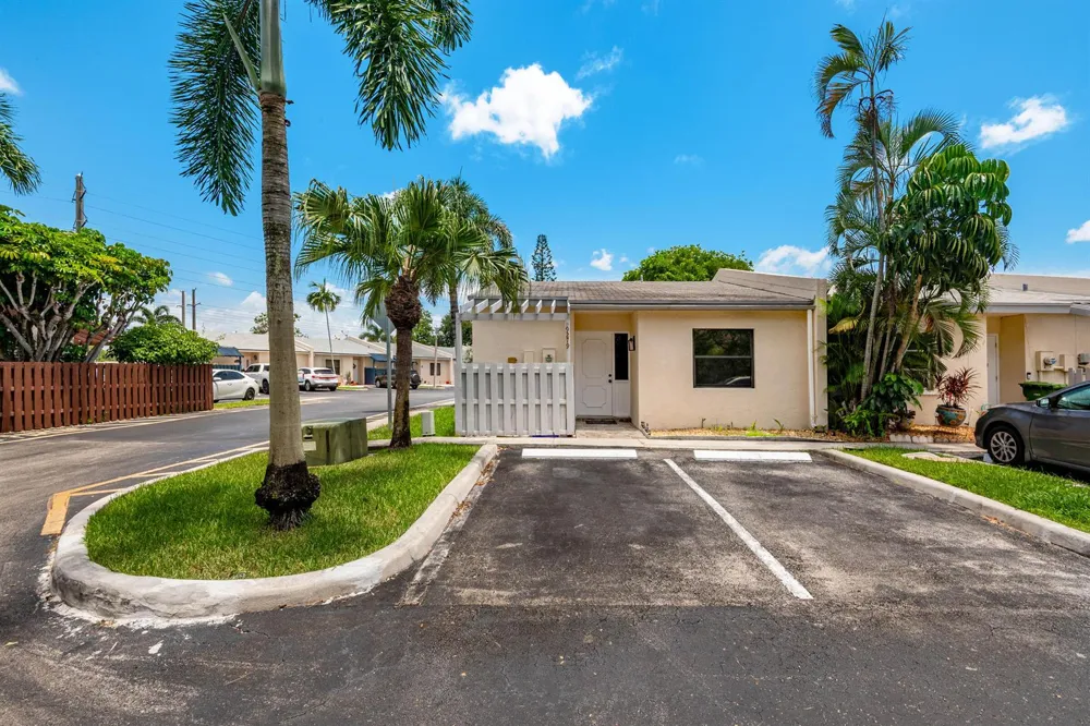 9279 NW 17TH COURT Pembroke Pines, FL 33024