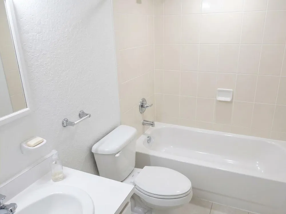 2711 NW 13TH STREET Fort Lauderdale, FL 33311