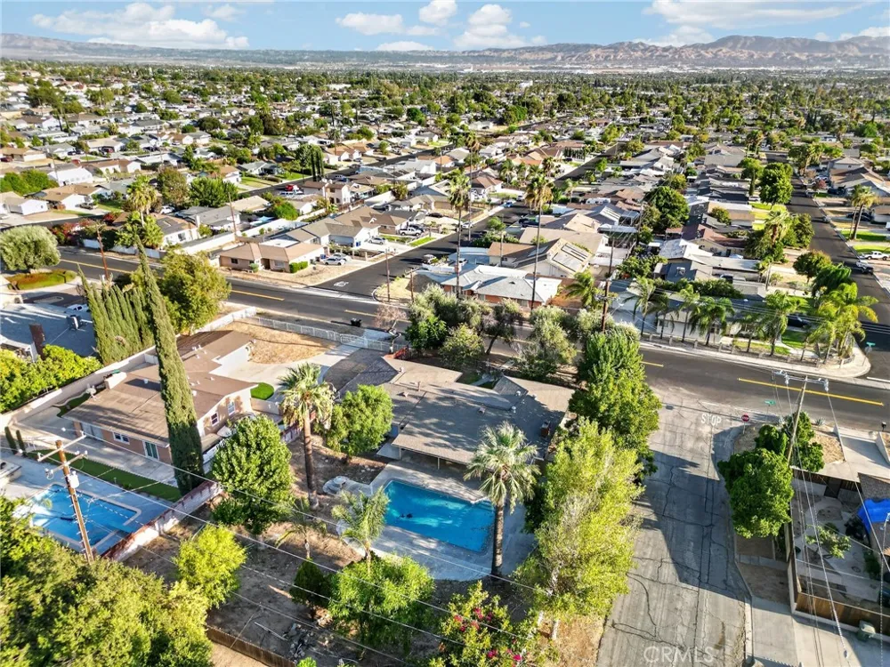 1742 E Foothill Dr. San Bernardino, CA 92404