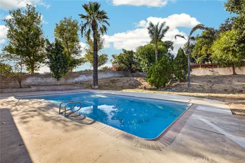 1742 E Foothill Dr.