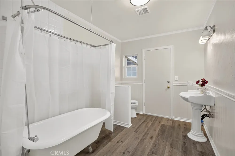 1742 E Foothill Dr. San Bernardino, CA 92404